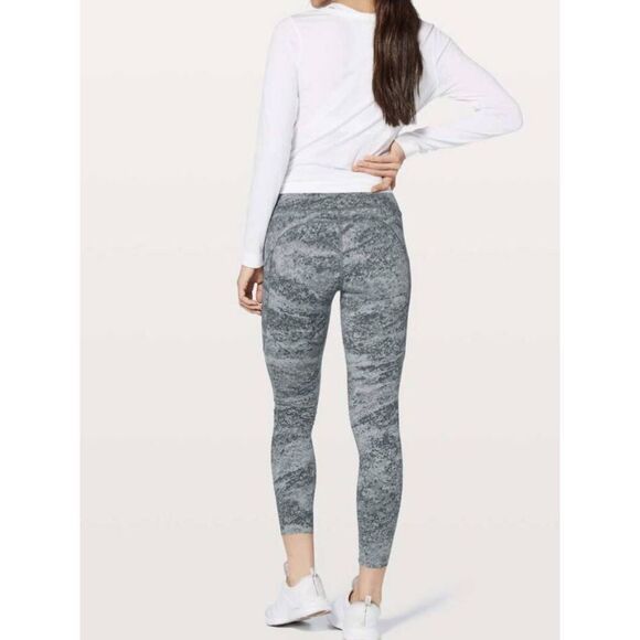 LULULEMON ATHLETICA	Fast free Tight 7/8 II Nulux 25' in Area Ice Grey Size 4 - Picture 1 of 5
